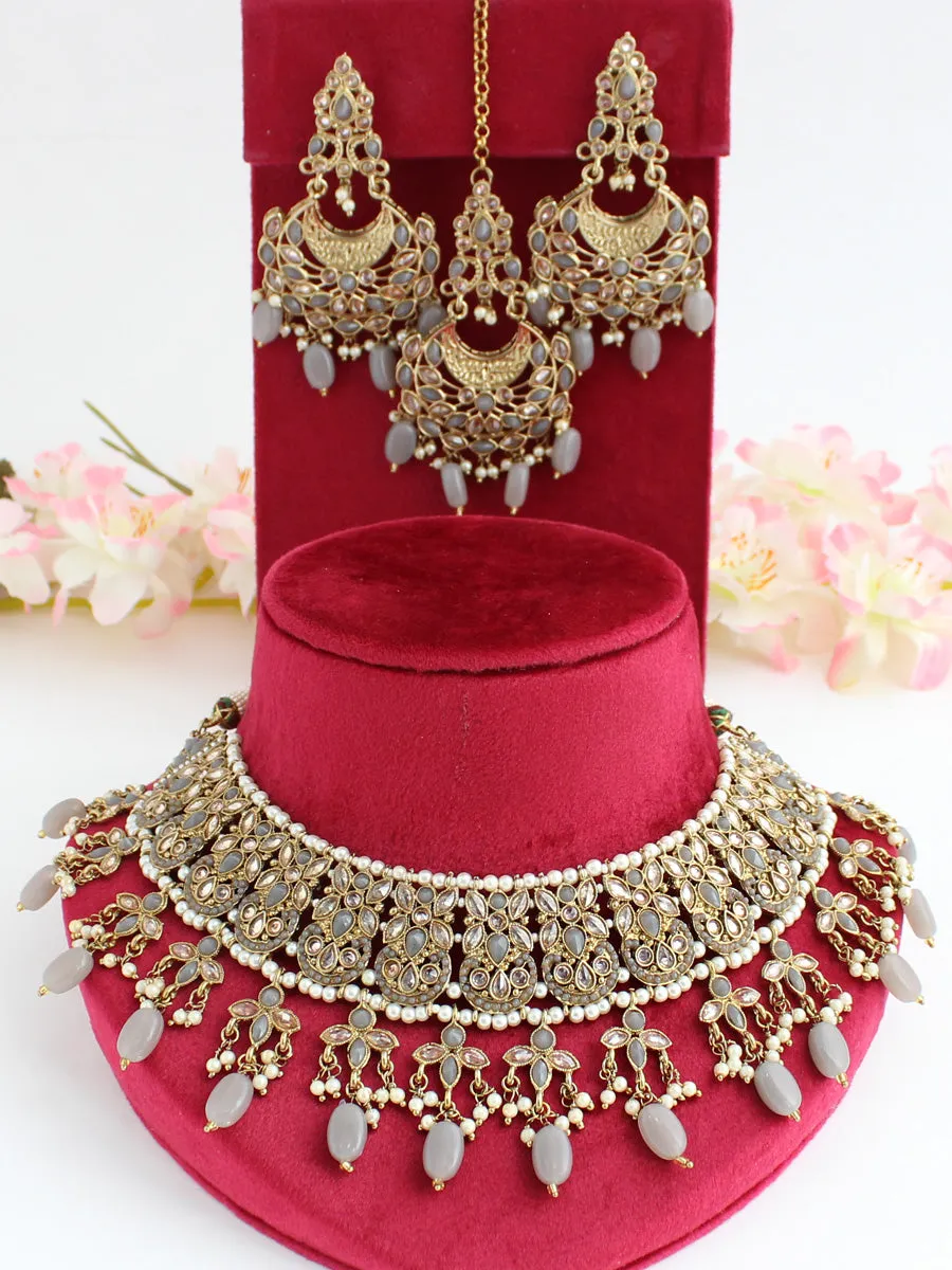 Anushri Polki Bib Necklace Set