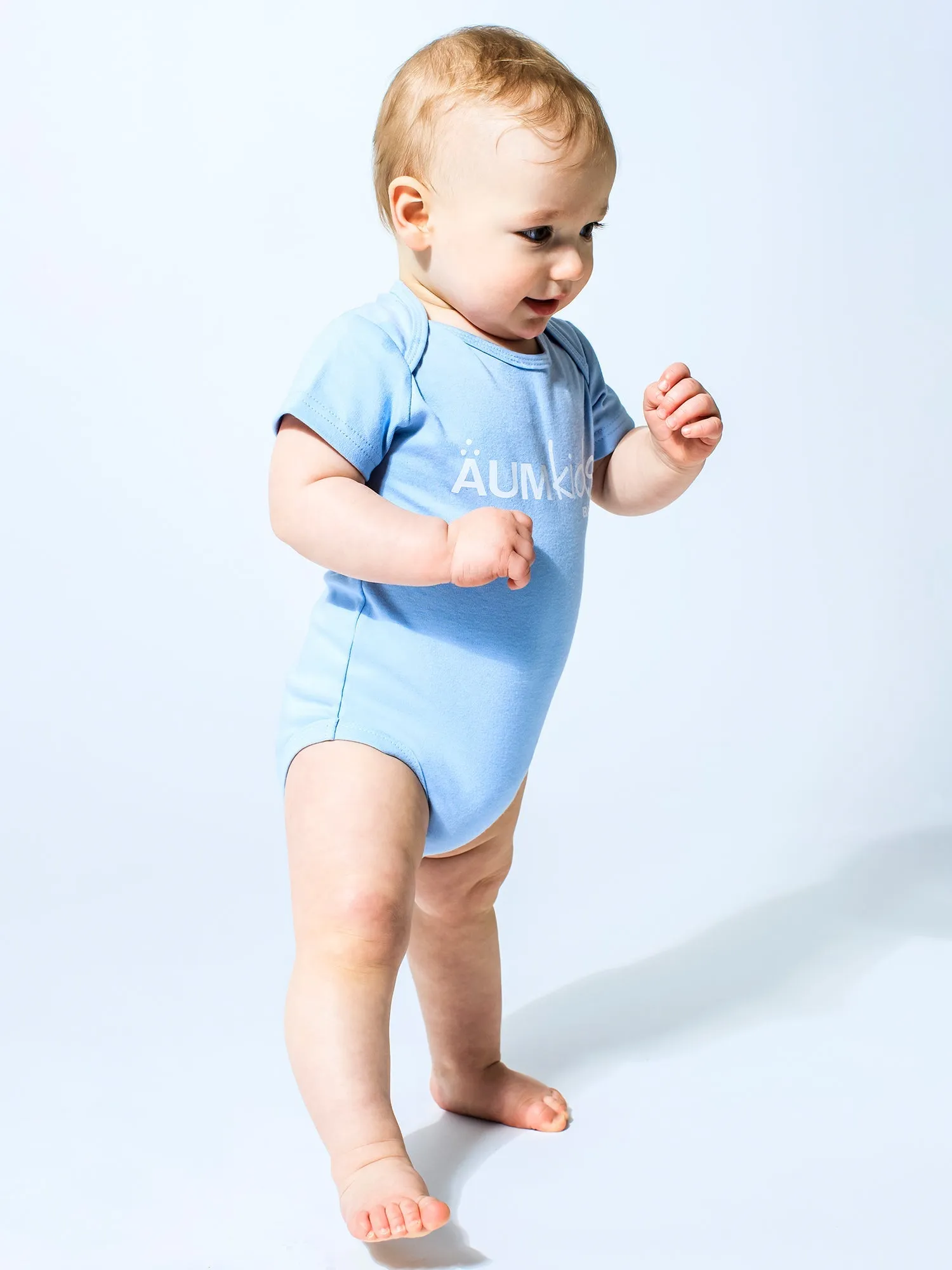 AUMkids HAPPY BABY SHORT SLEEVE ONESIE   BIB SET, SKY
