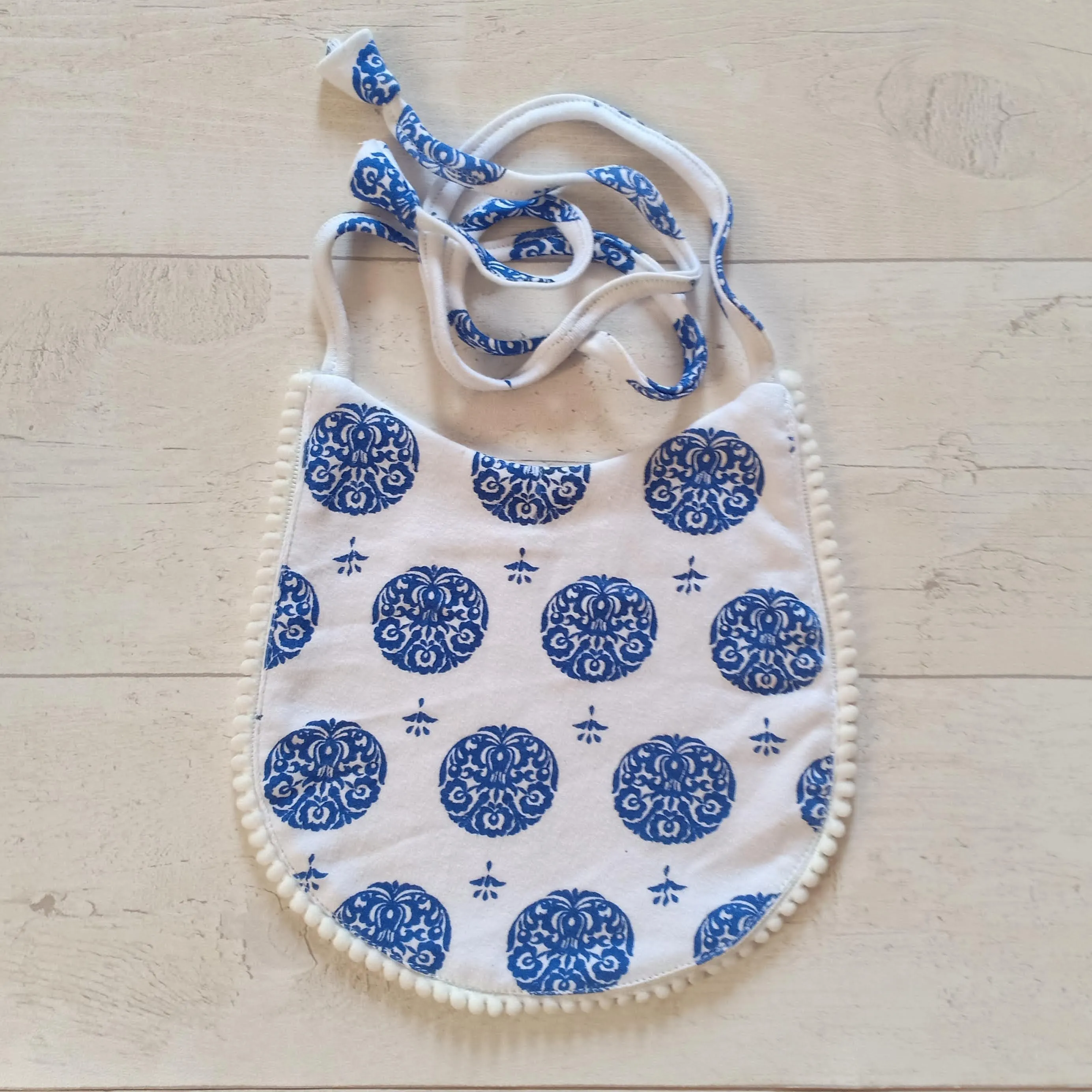 Cotton Knit Bib - Alpona (Dark Blue)