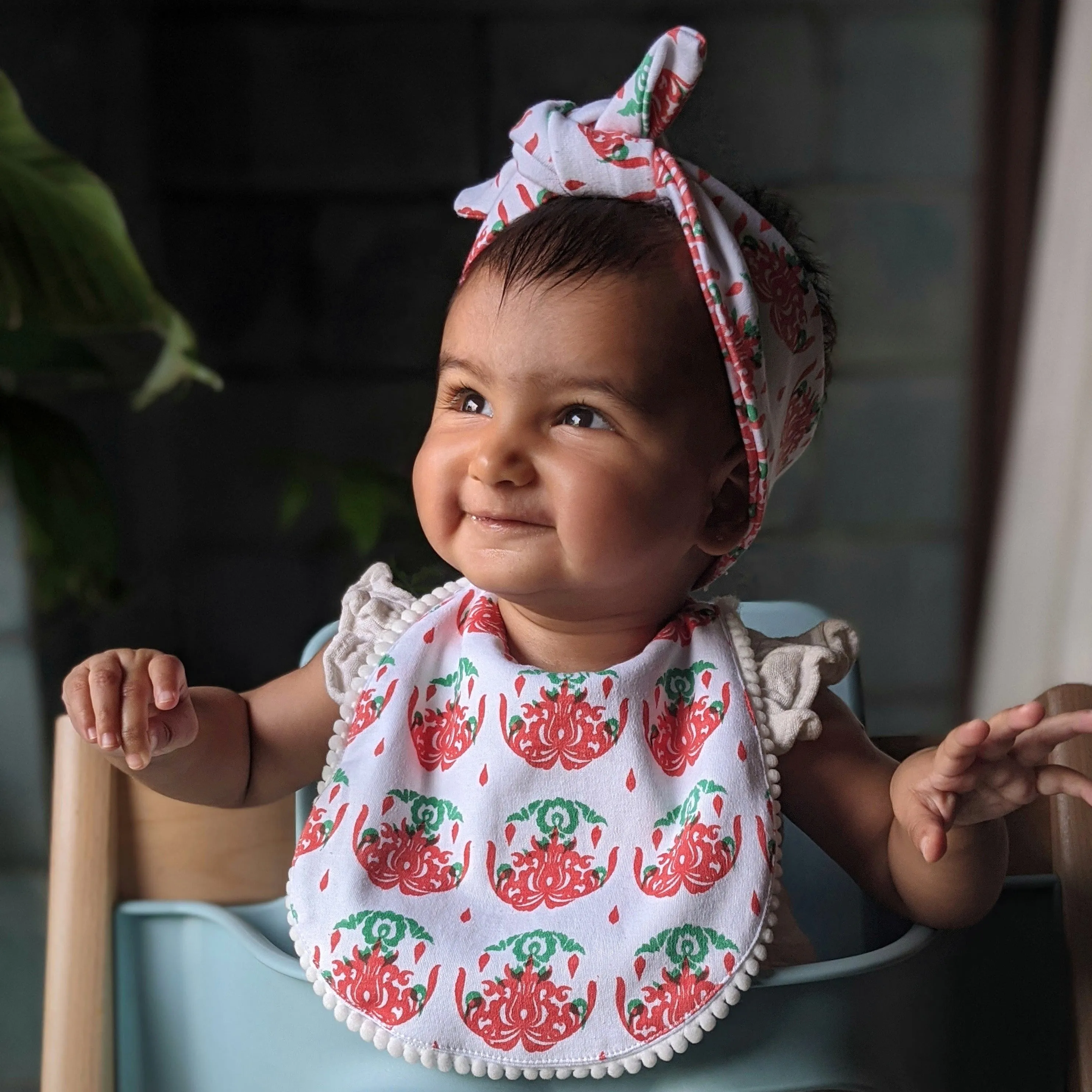 Cotton Knit Bib - Guldasta