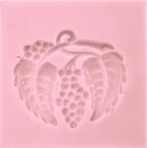 Grapes & Leaves