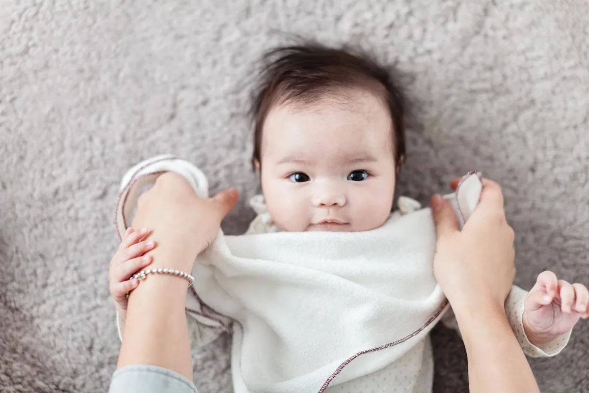'the must have multi use' bib - gold